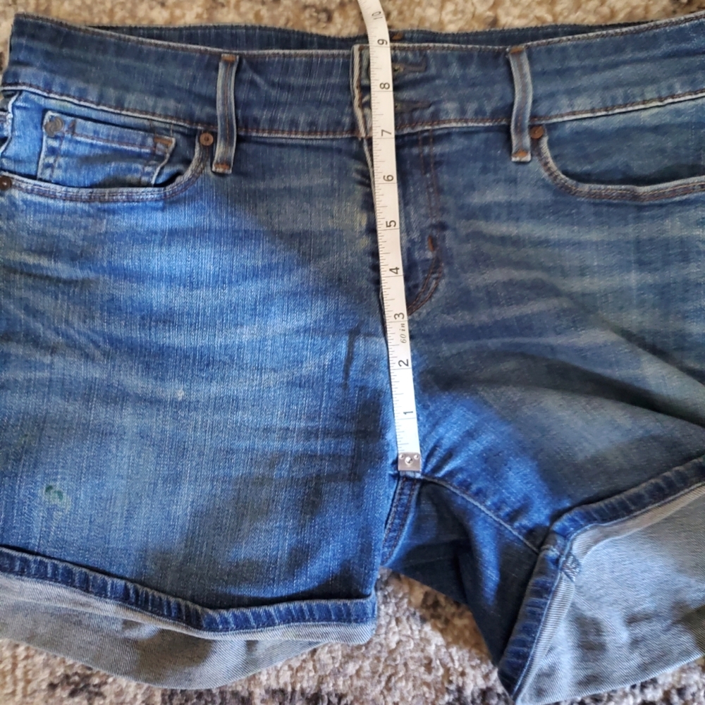 Denizen from Levi's Double Button Front Jean Shorts - Picture 6 of 7